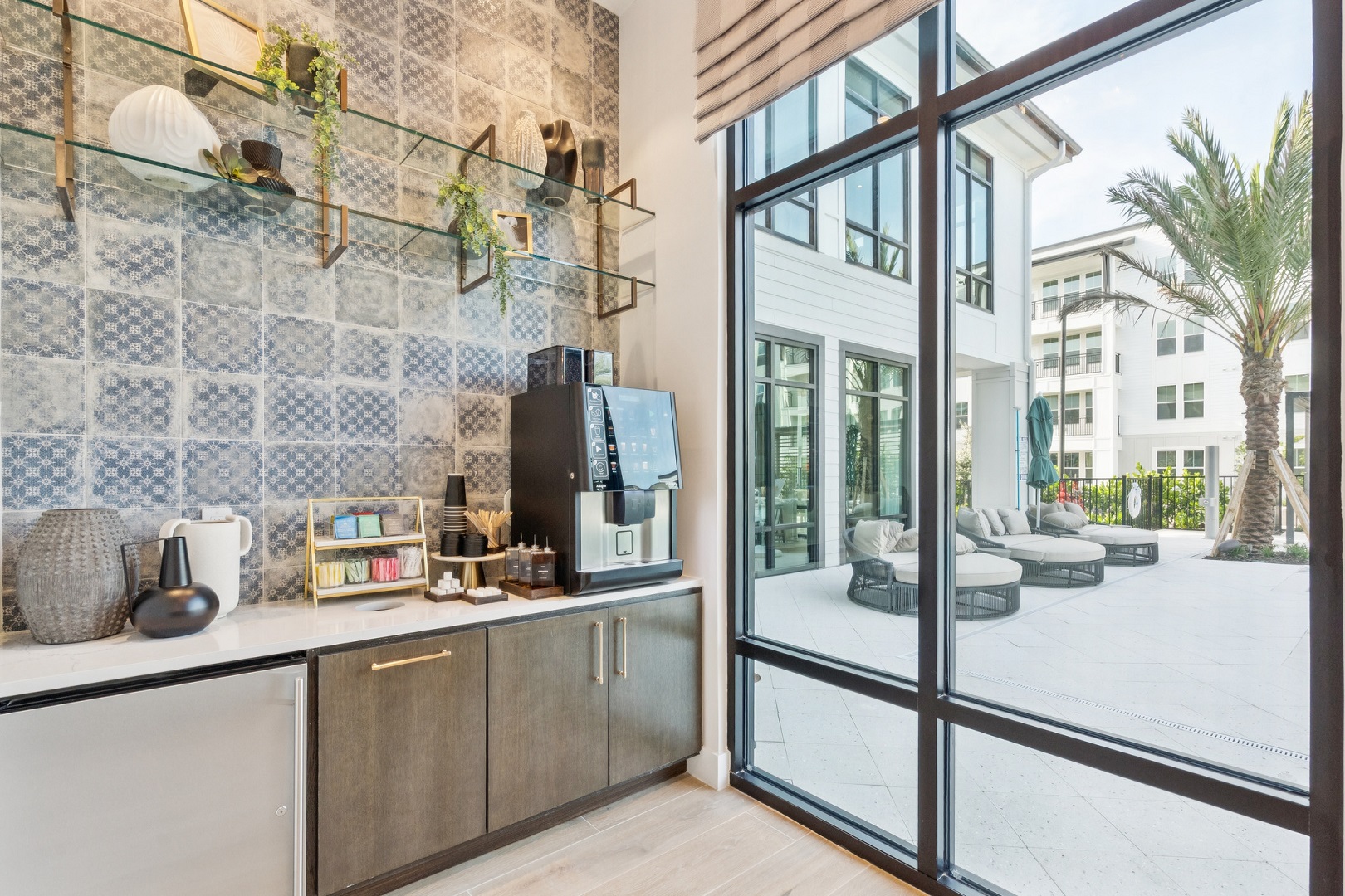 AltonOsprey_LuxuryApartments_ClubRoom_OspreyFlorida