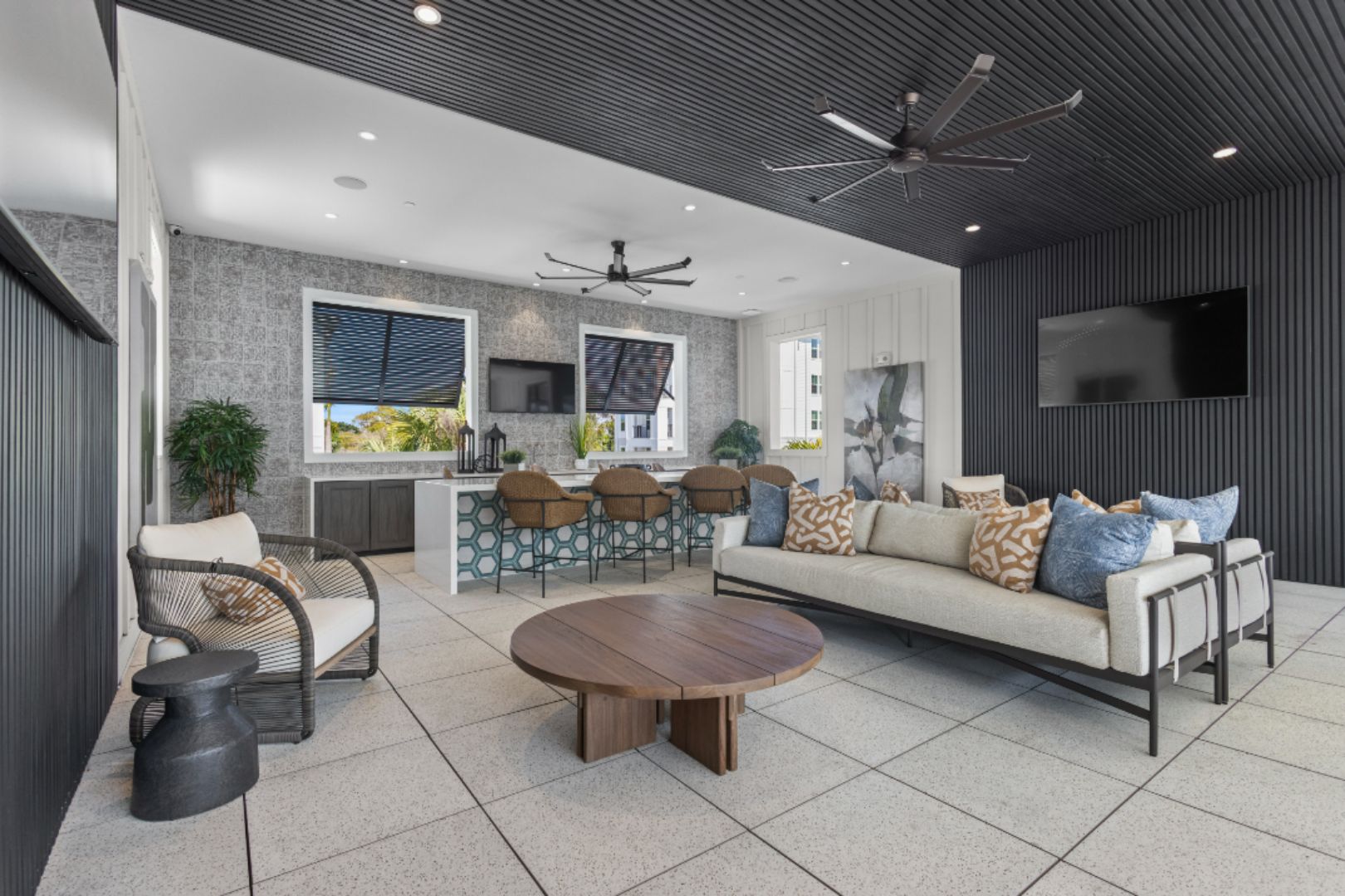 AltonOsprey_LuxuryApartments_RooftopLounge_OspreyFlorida