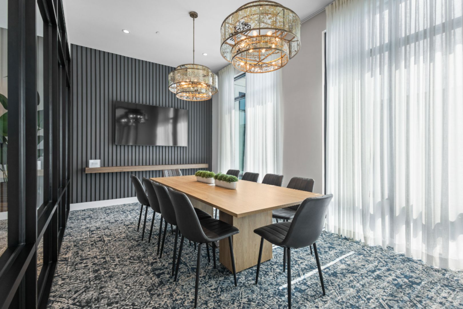 AltonOsprey_LuxuryApartments_ConferenceRoom_OspreyFlorida