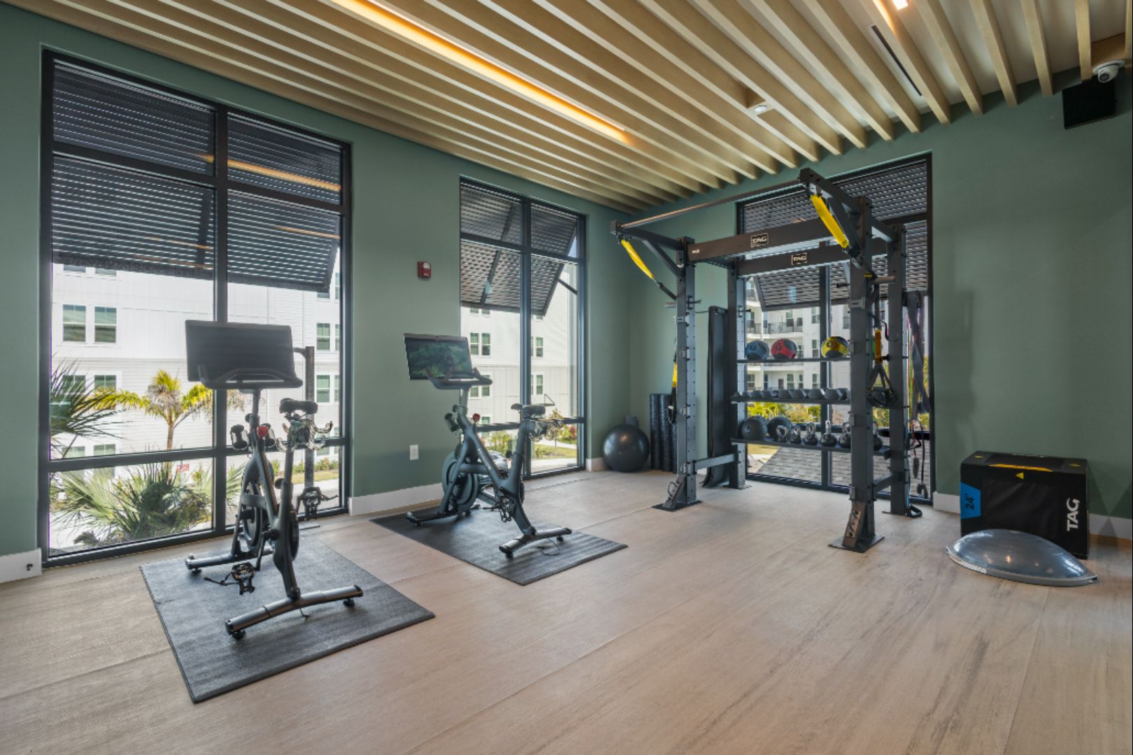 AltonOsprey_LuxuryApartments_SpinRoom_OspreyFlorida