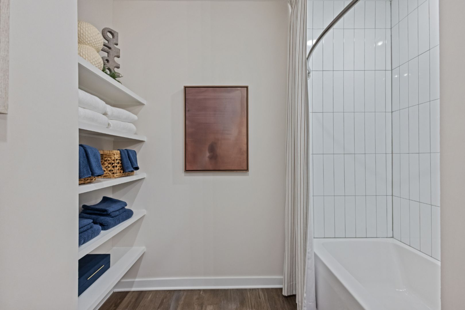 AltonOsprey_LuxuryApartments_Bathroom_OspreyFlorida