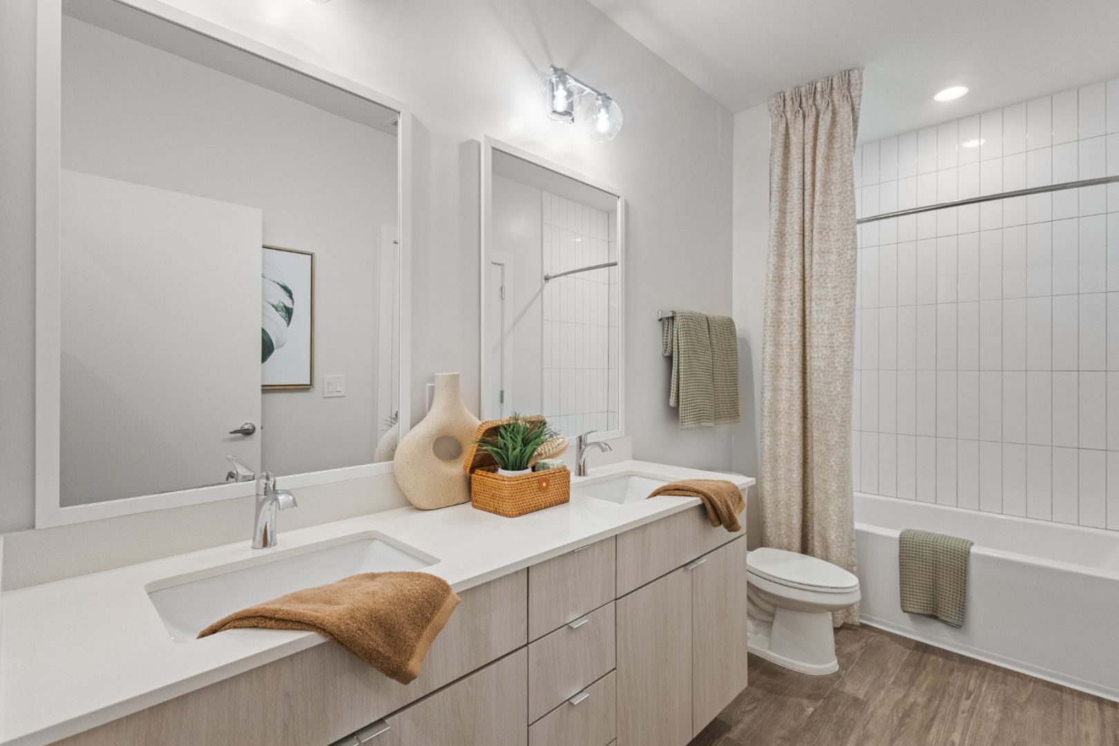 AltonOsprey_LuxuryApartments_Bathroom_OspreyFlorida