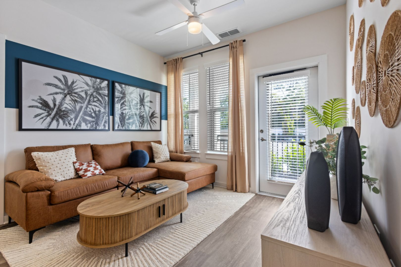 AltonOsprey_LuxuryApartments_LivingRoom_OspreyFlorida